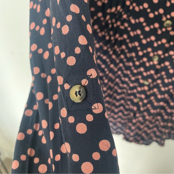 Anthropologie Maeve Woman Medium Navy Button Up Blouse Pink Polka Dots Business - Picture 7 of 14